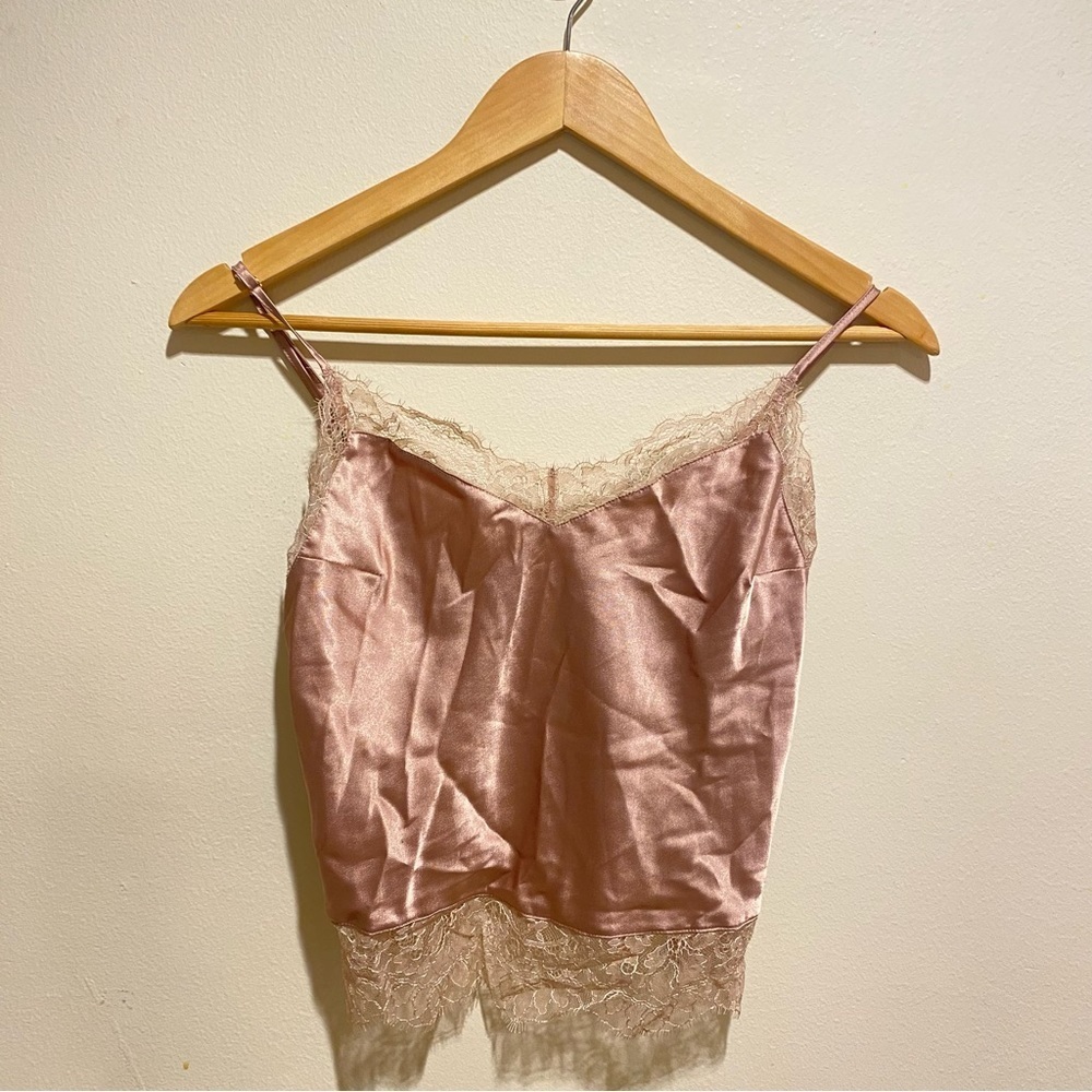 NWT Victoria’s Secret Stain Lace Top
